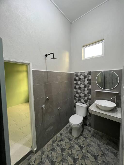 Majestic Homestay - Pasir Puteh Esterno foto